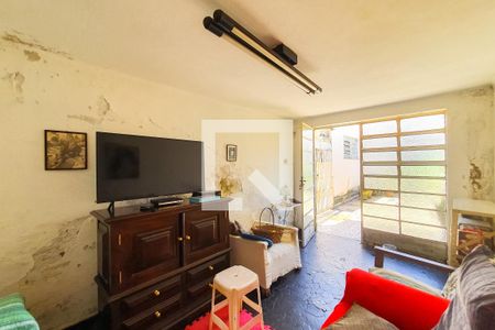 Casa à venda com 196m², 3 quartos e sem vagaSala fundos