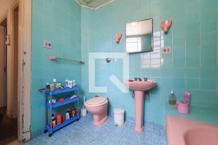 Casa à venda com 196m², 3 quartos e sem vagaBanheiro