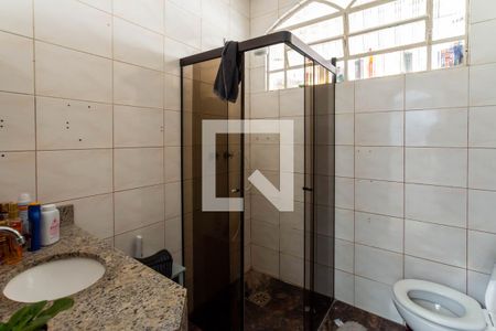 Casa à venda com 250m², 4 quartos e 4 vagasBanheiro Social