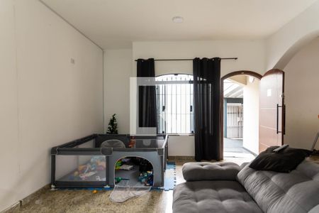 Casa à venda com 250m², 4 quartos e 4 vagasSala