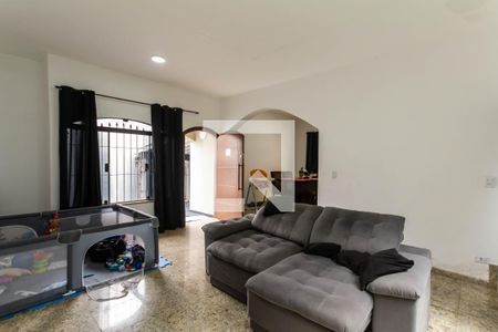 Casa à venda com 250m², 4 quartos e 4 vagasSala