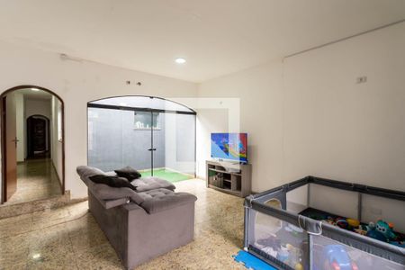 Casa à venda com 250m², 4 quartos e 4 vagasSala