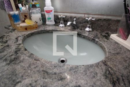 Casa à venda com 125m², 3 quartos e 3 vagas Casa à venda com 125m², 3 quartos e 3 vagasBanheiro da Suíte