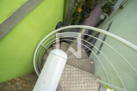 Casa à venda com 125m², 3 quartos e 3 vagas Casa à venda com 125m², 3 quartos e 3 vagasVaranda Quarto 3 - Escada