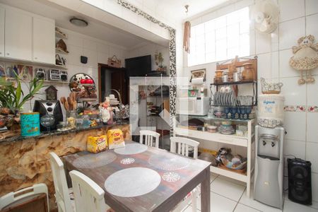 Casa à venda com 125m², 3 quartos e 3 vagas Casa à venda com 125m², 3 quartos e 3 vagasCozinha 1