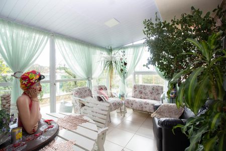 Casa à venda com 125m², 3 quartos e 3 vagas Casa à venda com 125m², 3 quartos e 3 vagasVaranda