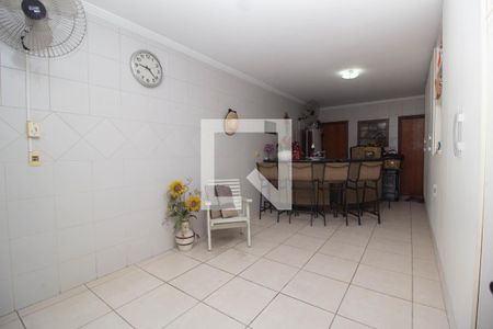 Casa à venda com 125m², 3 quartos e 3 vagas Casa à venda com 125m², 3 quartos e 3 vagasSalão