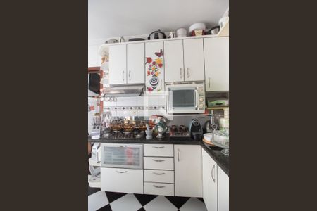 Casa à venda com 125m², 3 quartos e 3 vagas Casa à venda com 125m², 3 quartos e 3 vagasCozinha 2 - Armários