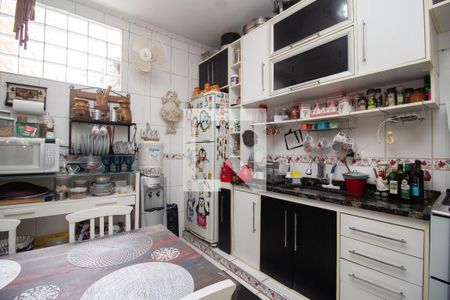 Casa à venda com 125m², 3 quartos e 3 vagas Casa à venda com 125m², 3 quartos e 3 vagasCozinha 1