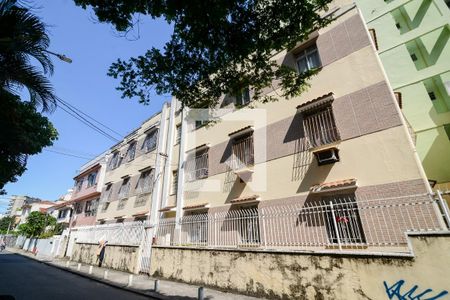 Apartamento para alugar com 82m², 2 quartos e 1 vagaFachada