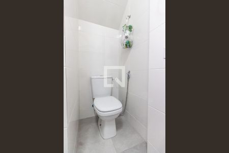 Casa à venda com 185m², 5 quartos e 2 vagasBanheiro de serviço casa 1