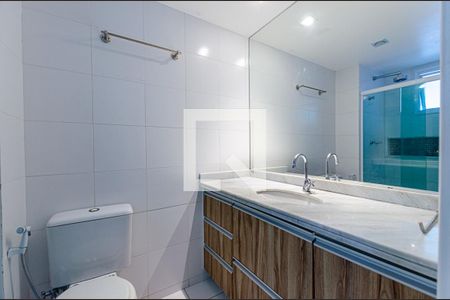 Apartamento à venda com 202m², 3 quartos e 2 vagasBanheiro da Suíte 1