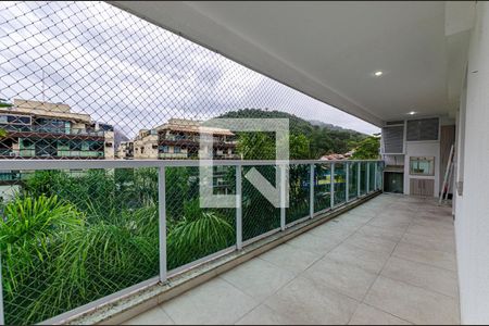 Suite de apartamento à venda com 3 quartos, 202m² em Itaipu, Niterói