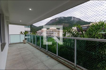 Sala de apartamento à venda com 3 quartos, 202m² em Itaipu, Niterói