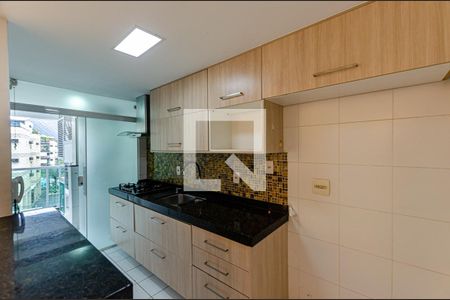 Apartamento à venda com 202m², 3 quartos e 2 vagasCozinha