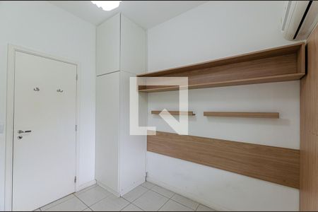Quarto 1 de apartamento à venda com 3 quartos, 202m² em Itaipu, Niterói