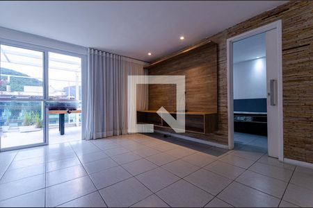 Apartamento à venda com 202m², 3 quartos e 2 vagasCobertura