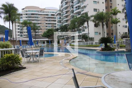Apartamento à venda com 65m², 2 quartos e 1 vagaÁrea comum - Piscina