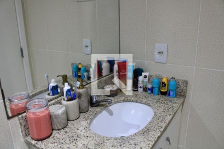 Apartamento à venda com 65m², 2 quartos e 1 vaga Apartamento à venda com 65m², 2 quartos e 1 vagaBanheiro