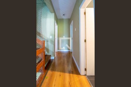 Casa à venda com 297m², 4 quartos e 3 vagasCorredor