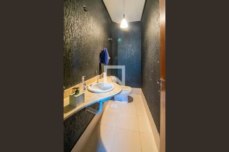 Casa à venda com 297m², 4 quartos e 3 vagasLavabo