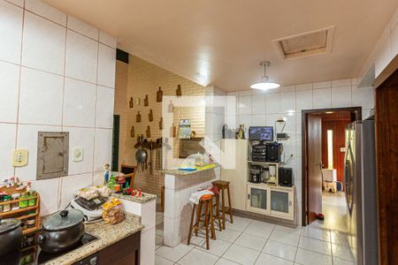 Casa à venda com 277m², 5 quartos e 3 vagasCozinha