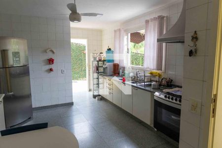 Casa à venda com 350m², 4 quartos e 6 vagasCozinha