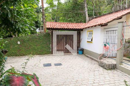 Casa à venda com 350m², 4 quartos e 6 vagasQuintal