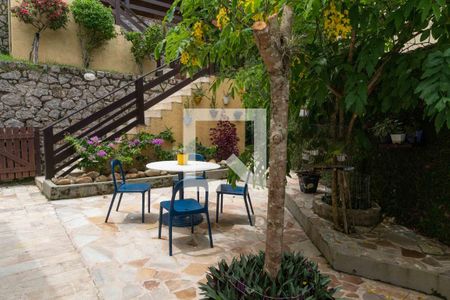 Casa à venda com 350m², 4 quartos e 6 vagasQuintal