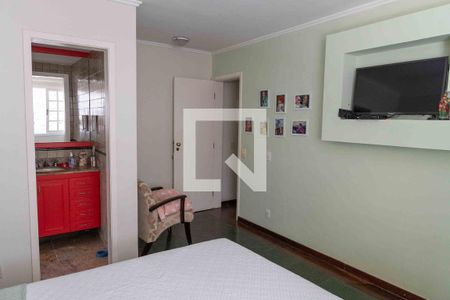 Casa à venda com 350m², 4 quartos e 6 vagasSuíte