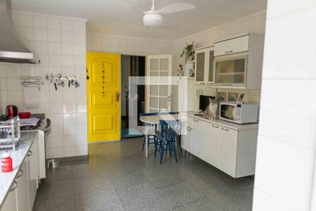 Casa à venda com 350m², 4 quartos e 6 vagasCozinha