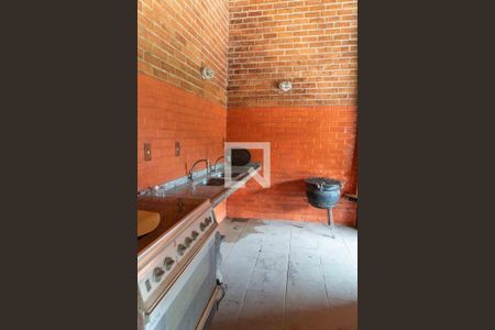 Casa à venda com 350m², 4 quartos e 6 vagasCozinha da Churrasqueira