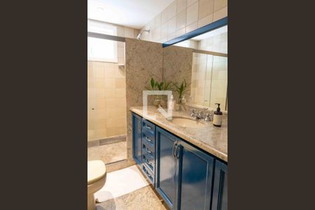 Casa à venda com 350m², 4 quartos e 6 vagasBanheiro Social