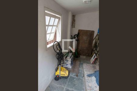 Casa à venda com 350m², 4 quartos e 6 vagasQuarto de Serviço 1