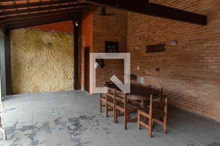 Casa à venda com 350m², 4 quartos e 6 vagasQuintal