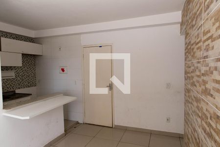 Sala de apartamento para alugar com 2 quartos, 44m² em Canhema, Diadema