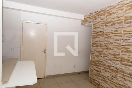 Sala de apartamento para alugar com 2 quartos, 44m² em Canhema, Diadema
