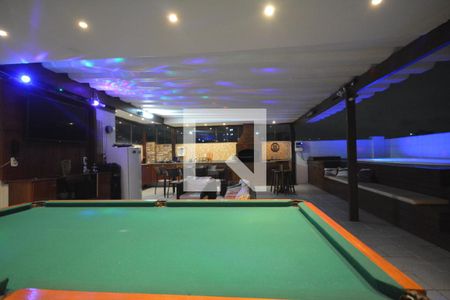 Apartamento à venda com 200m², 3 quartos e 2 vagasCobertura com piscina / Churrasqueira