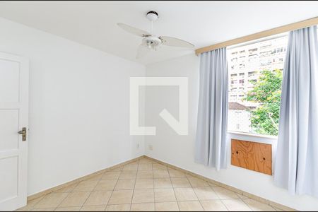 Apartamento à venda com 90m², 3 quartos e sem vaga Apartamento à venda com 90m², 3 quartos e sem vagaSuite