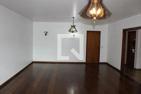 Sala de casa à venda com 7 quartos, 374m² em Vila Hamburguesa, São Paulo
