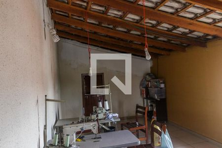 Casa à venda com 250m², 3 quartos e 2 vagas Casa à venda com 250m², 3 quartos e 2 vagasÁrea de Serviço