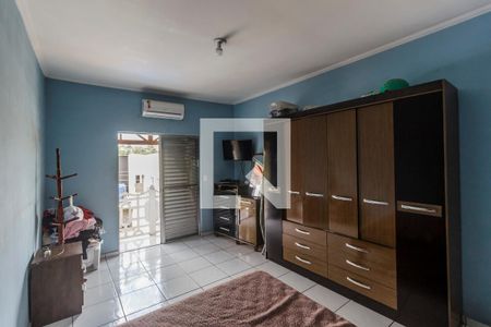 Casa à venda com 250m², 3 quartos e 2 vagas Casa à venda com 250m², 3 quartos e 2 vagasSuíte 1