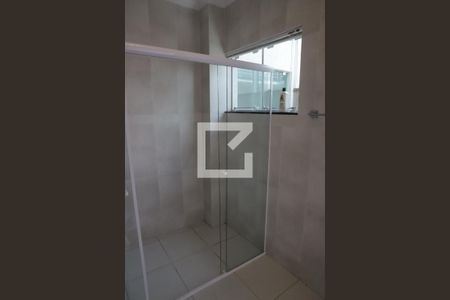 Casa de condomínio para alugar com 492m², 4 quartos e 4 vagasBanheiro 2