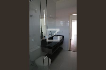 Casa de condomínio para alugar com 492m², 4 quartos e 4 vagasBanheiro 4