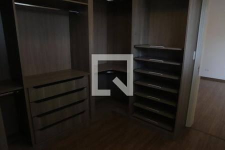 Casa de condomínio para alugar com 492m², 4 quartos e 4 vagasCloset da suíte