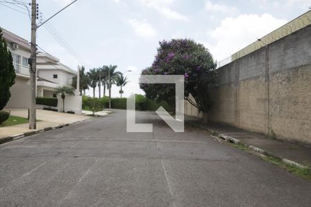 Casa de condomínio para alugar com 492m², 4 quartos e 4 vagasVista da Rua