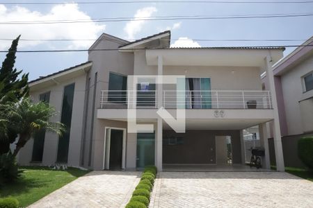 Casa de condomínio para alugar com 492m², 4 quartos e 4 vagasFachada