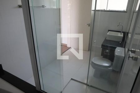 Casa de condomínio para alugar com 492m², 4 quartos e 4 vagasBanheiro 3