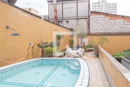 Casa à venda com 246m², 4 quartos e 2 vagasPiscina