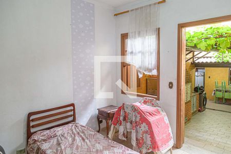 Casa à venda com 246m², 4 quartos e 2 vagasQuarto